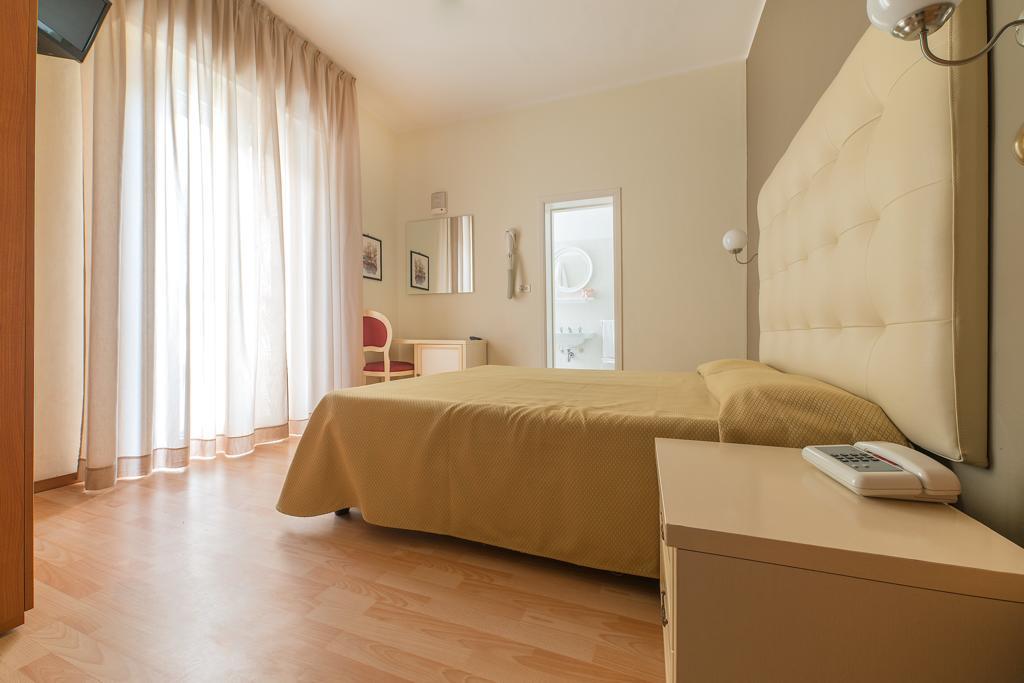 Hotel Belsoggiorno Cattolica Exterior foto