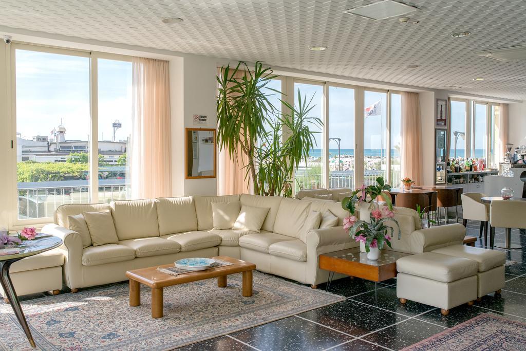 Hotel Belsoggiorno Cattolica Exterior foto