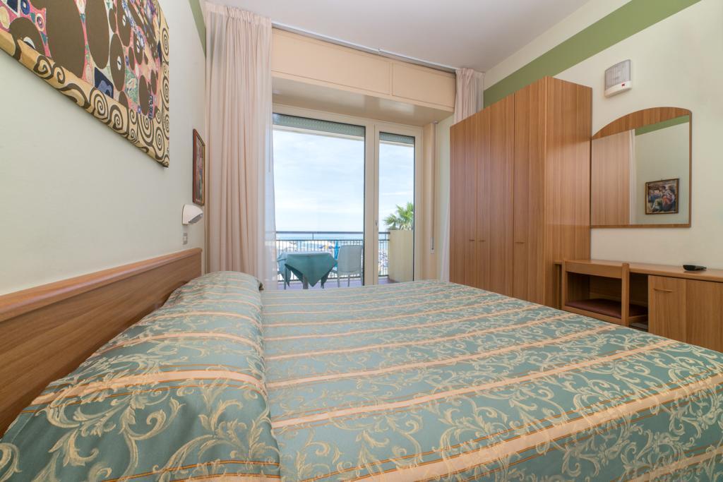 Hotel Belsoggiorno Cattolica Exterior foto