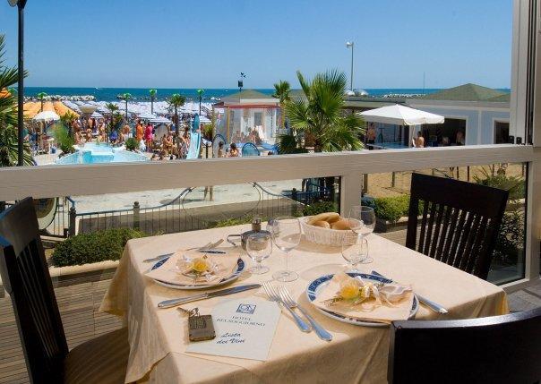 Hotel Belsoggiorno Cattolica Exterior foto